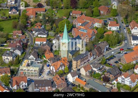 Aus der Vogelperspektive, St.. Regina-Katholische Kirche, Bezirk Rhynern, Hamm, Ruhrgebiet, Nordrhein-Westfalen, Deutschland Stockfoto