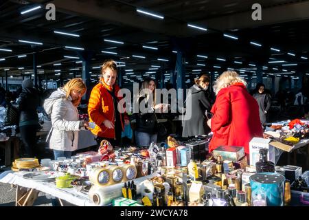 Feriköy Antika Pazarı Flohmarkt, Straßenmarkt in sisli Istanbul Türkei Stockfoto