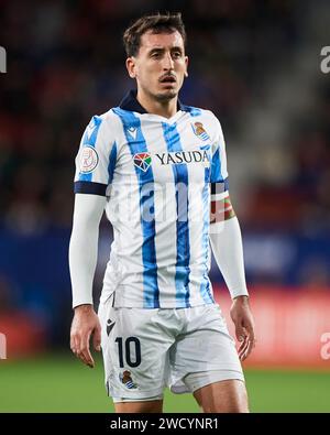 Mikel Oyarzabal von Real Sociedad sieht beim LaLiga EA Sports Match zwischen CA Osasuna und Real Sociedad am 17. Januar 2024 im El Sadar Stadium in Pamplona, Spanien. Quelle: Cesar Ortiz Gonzalez/Alamy Live News Stockfoto