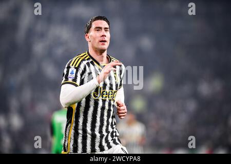 Dusan Vlahovic (Juventus) feiert, nachdem er während des Fußballspiels der Serie A zwischen Juventus FC und US Sassuolo im Allianz Stadiu ein Tor geschossen hat Stockfoto