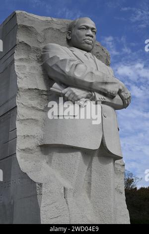 Eine kraftvolle Darstellung von Dr. Martin Luther King, Jr., geformt aus Granit von Lei Yixin im West Potomac Park, Washington DC Stockfoto