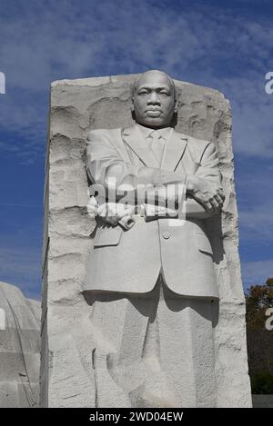 Eine kraftvolle Darstellung von Dr. Martin Luther King, Jr., geformt aus Granit von Lei Yixin im West Potomac Park, Washington DC Stockfoto