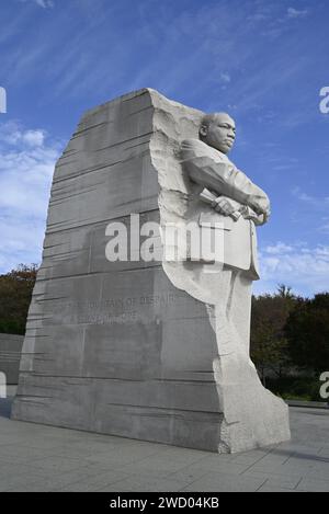 Eine kraftvolle Darstellung von Dr. Martin Luther King, Jr., geformt aus Granit von Lei Yixin im West Potomac Park, Washington DC Stockfoto