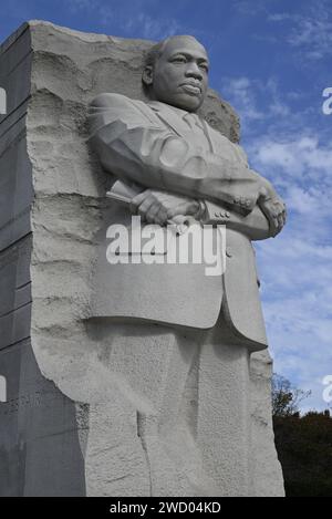 Eine kraftvolle Darstellung von Dr. Martin Luther King, Jr., geformt aus Granit von Lei Yixin im West Potomac Park, Washington DC Stockfoto