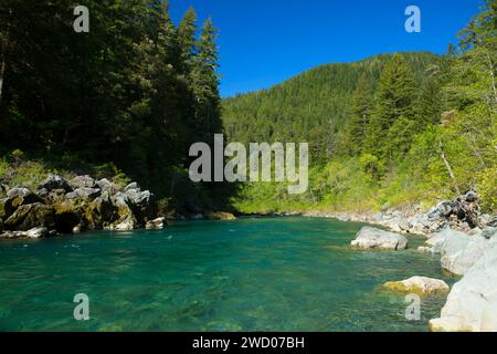 Middle Fork Smith River, Smith River National Recreation Area, Smith Wild and Scenic River, sechs Flüssen National Forest, Kalifornien Stockfoto