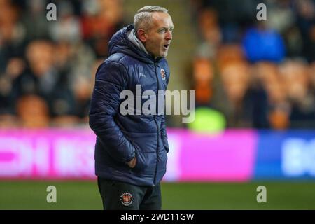 Blackpool, Großbritannien. Januar 2024. Neil Critchley Manager von Blackpool während des Emirates FA Cup Third Round Replay Match Blackpool vs Nottingham Forest in der Bloomfield Road, Blackpool, Vereinigtes Königreich, 17. Januar 2024 (Foto: Gareth Evans/News Images) in Blackpool, Vereinigtes Königreich am 17. Januar 2024. (Foto: Gareth Evans/News Images/SIPA USA) Credit: SIPA USA/Alamy Live News Stockfoto