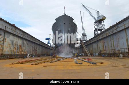 SS Mount Whitney wird routinemäßig auf der Viktor Lenac Shipyard gewartet. Stockfoto