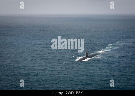 Das U-Boot USS Pasadena kehrt zum Marinestützpunkt Loma, San Diego, Kalifornien, zurück. Stockfoto