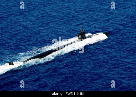 U-Boot der Los Angeles-Klasse USS Asheville vor der Küste Guams. Stockfoto