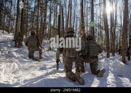 Alaska Fallschirmjäger der US Army auf einem Schlachtkurs in der Joint Base Elmendorf-Richardson, Alaska. Stockfoto