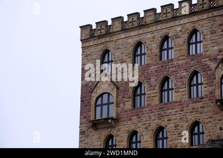 Das mittelalterliche Hambacher Schloss in Neustadt Stockfoto