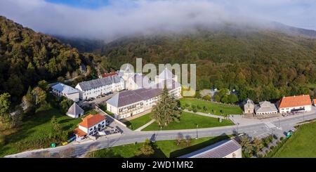 Roncesvalles, Königliche Stiftskirche Santa María de Roncesvalles, Straße Santiago, Navarra, Spanien Stockfoto