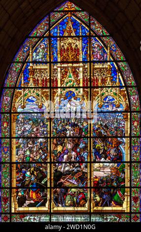 Buntglas für die Schlacht von Las Navas de Tolosa (1212), Kapitelhaus, Roncesvalles, Königliche Stiftskirche Santa María de Roncesvall Stockfoto