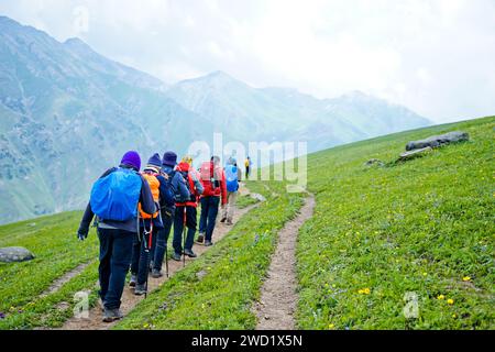 Auf einer wunderschönen Wanderung in Kaschmir, Great Lake. Der See über 3000 Meter vom Meer entfernt. Der See ist Teil des Himalaya. Stockfoto