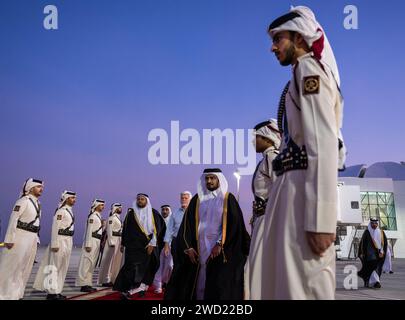 Doha, Katar. Januar 2024. Der tschechische Präsident Petr Pavel, Mitte, vor seinem Abflug aus Katar, Doha, 17. Januar 2024. Quelle: Michaela Rihova/CTK Photo/Alamy Live News Stockfoto