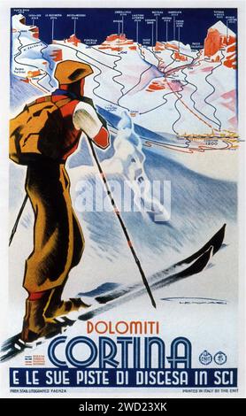 „DOLOMITI CORTINA“ „E LE SUE PISTE DI DISCESA IN SCI“ „Franz Lenhart“ „Dolomiti Cortina“ „und seine Abfahrtsskipisten“ „Franz Lenhart“ Ein Reiseplakat, das einen Skifahrer zeigt, der die Pisten mit der Karte des Skigebiets Cortina im Hintergrund abfährt. Es ist ein dynamisches Poster im Stil der 1930er Jahre, das das beliebte Skiziel mit lebhaften Farben und actionorientierten Bildern hervorhebt. Stockfoto