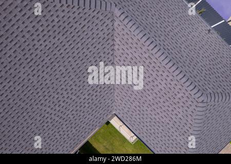 Nahaufnahme auf Asphalt Dachschindeln Stockfoto