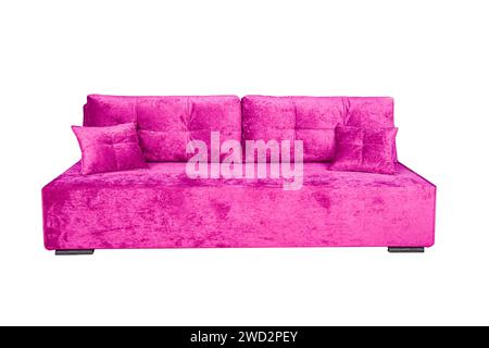 Pinkfarbenes Sofa mit Kissen aus Velourstoff isoliert auf weißem Hintergrund. Gepolsterte Möbel. Stockfoto