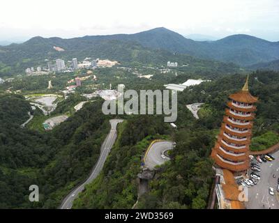 Ein Blick aus der Vogelperspektive auf den Chin Swee Tempel in der Genting Highlands Gegend von Malaysia Stockfoto
