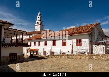 Das Heiligtum des gefallenen Herrn und unserer Lieben Frau von Monserrate ist ein katholischer Schrein in Bogota, Kolumbien. Stockfoto