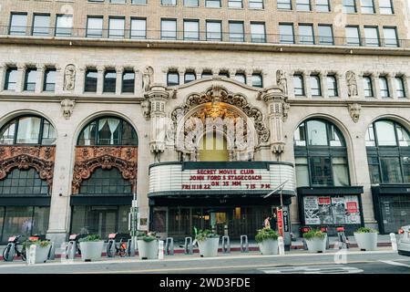 Los Angeles, Kalifornien - 8. dezember, 2023 MILLIONEN DOLLAR THEATER in Downtown Los Angeles. Hochwertige Fotos Stockfoto