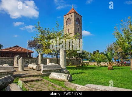 Glockenturm der ehemaligen griechisch-orthodoxen Kirche Hagia Sophia in Trabzon. Türkei Stockfoto