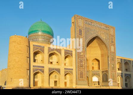 Mir-i-arabische Madrasa von Po-i-Kalan (POI Kalan) - islamischer religiöser Komplex in Buchara. Stockfoto