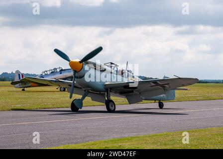 BF109 Kampfflugzeug. Deutscher Messerschmitt ME-109 Warbird. Gesehen mit dem Hispano Buchón-Motor und dem Design auf einer Flugschau. Stockfoto