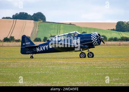 T6J Harvard WW2 United States Navy Flugzeug (Registration 66) auf der Flugschau Flying Legends in Duxford. Info zum Heck 52-8543 66 NAVY G-BUKY Stockfoto