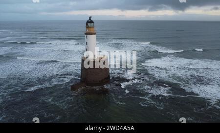 Eine Luftaufnahme des Leuchtturms Rattray Head in Großbritannien. Stockfoto