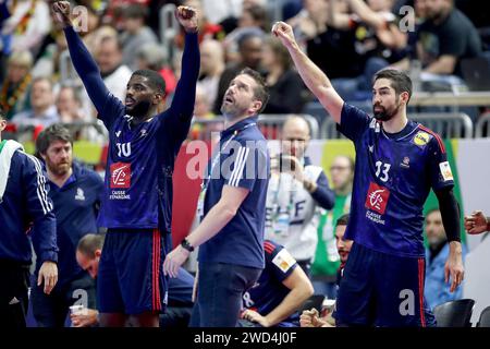 Köln, Deutschland. Januar 2024. KÖLN, DEUTSCHLAND - 18. JANUAR: Frankreichs Cheftrainer Guillaume Gille beim EHF Euro 2024-Hauptspiel der Männer in der Lanxess Arena am 18. Januar 2024 in Köln. Foto: Sanjin Strukic/PIXSELL Credit: Pixsell/Alamy Live News Stockfoto