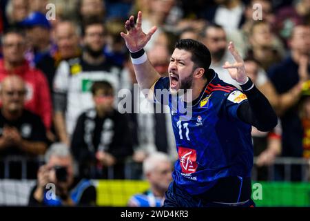 Köln, Deutschland. Januar 2024. Handball: Europameisterschaft, Frankreich - Kroatien, Hauptrunde, Gruppe 1, Spieltag 1, Lanxess Arena. Der französische Nicolas Tournat feiert. Quelle: Tom Weller/dpa/Alamy Live News Stockfoto