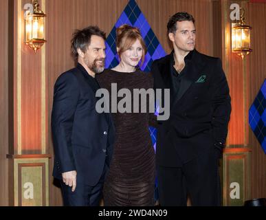 Seoul, Südkorea. Januar 2024. (L bis R) die Schauspieler Henry Cavill, Bryce Dallas Howard und Sam Rockwell nehmen am 18. Januar 2024 am roten Teppich der Premiere des Films Argylle in Seoul, Südkorea, Teil. (Foto: Lee Young-HO/SIPA USA) Credit: SIPA USA/Alamy Live News Stockfoto