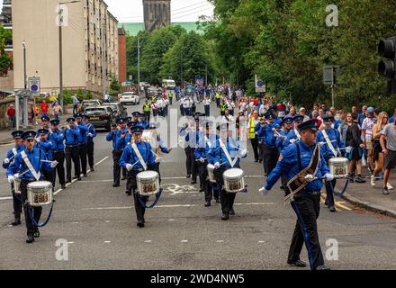 Orange Walk marschiert durch Townhead in Glasgow. Stockfoto