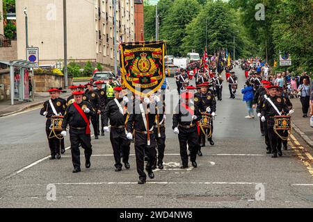 Orange Walk marschiert durch Townhead in Glasgow. Stockfoto