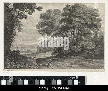 Reisende in einer Waldlandschaft, Alexander Voet (II) (zugeschrieben), nach Jacques Fouquier, 1661–1689 drucken waldreiche Hügel mit einem Mann auf einer Landstraße mit einem Korb auf dem Rücken und einem Hund und weiter auf einer Frau mit einem Korb auf dem Rücken. Antwerpen Papiergravur „unterwegs“, Reisende unterwegs. Hund. Forest Path oder Lane. Glade, „Rodung im Wald“ (+ Landschaft mit Figuren, Personal) Stockfoto