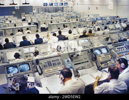 Start Control Center während der Startaktivitäten der Apollo 8-Mission, erste bemannte Mondumlaufmission, Kennedy Space Center, Merritt Island, Florida, USA, NASA, 21. Dezember 1968 Stockfoto