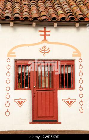 Mission Tür, Mission San Antonio de Pala, Pala-Indianer-Reservat, California Stockfoto