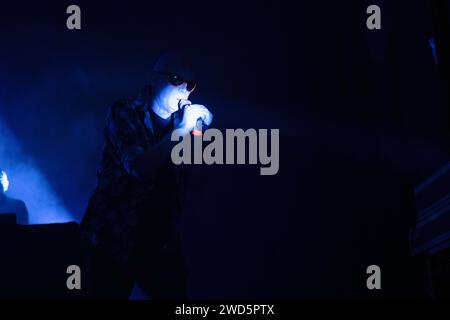 Die britische Gothic-Rock-Band The Sisters of Mercy trat live in der Columbiahalle in Berlin auf. Stockfoto