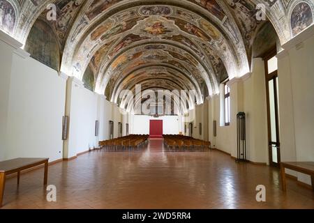 Der monumentale Komplex von San Lorenzo Maggiore beerdigte Neapel-Italien Stockfoto