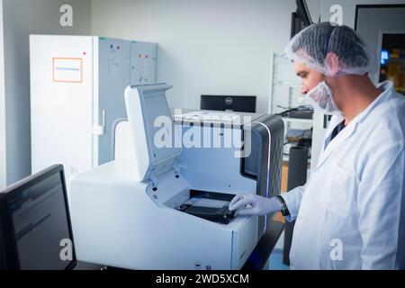 Als Unternehmen für molekulargenetische Diagnostik ist die Biotype GmbH Teil der Molecular Diagnostics Group (MDG), die mit der zusammenarbeitet Stockfoto