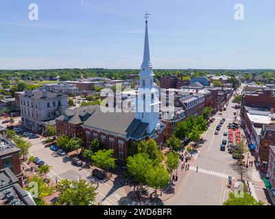 Blick auf die historische Innenstadt von Portsmouth aus der Vogelperspektive am Market Square mit historischen Gebäuden und North Church an der Congress Street in Portsmouth, New Hamps Stockfoto