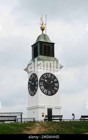 Die Uhr der Petrovaradin-Festung in Novi Sad, Serbien. Stockfoto