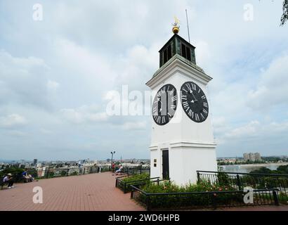 Die Uhr der Petrovaradin-Festung in Novi Sad, Serbien. Stockfoto