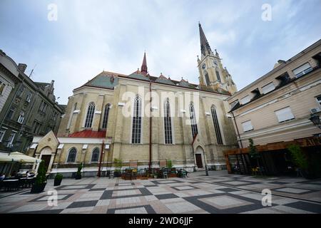 Der Name der katholischen Kirche Maria in der Altstadt von Novi Sad, Serbien. Stockfoto