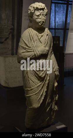 Statue von Aesculapius, Gott der Medizin. I-II JAHRHUNDERT N. CHR. Herdade do Monte da Salsa. Brinches Serpa, Beja. Nationalmuseum Für Archäologie. Lissabon, Portugal. Stockfoto