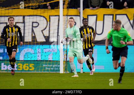 Arnheim, Niederlande. Januar 2024. ARNHEM, NIEDERLANDE - 18. JANUAR: Torhüter Markus Schubert von Vitesse beim TOTO KNVB Cup Spiel zwischen Vitesse und AFC im GelreDome am 18. Januar 2024 in Arnheim, Niederlande. (Foto von Rene Nijhuis/Orange Pictures) Credit: dpa/Alamy Live News Stockfoto