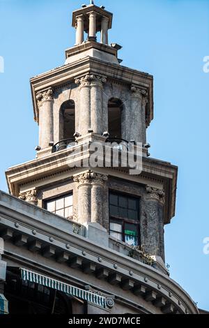 Ein wunderschöner Turm eines alten Gebäudes in Wuhan, China Stockfoto