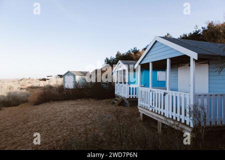 Strandhütten können im Winter am Hunstanton Beach gemietet werden Stockfoto