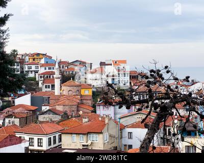 Tirilye, Bursa - 1. Januar 2024 : Blick auf Tirilye, einen der historischen und touristischen Orte von Bursa, TÜRKEI Stockfoto